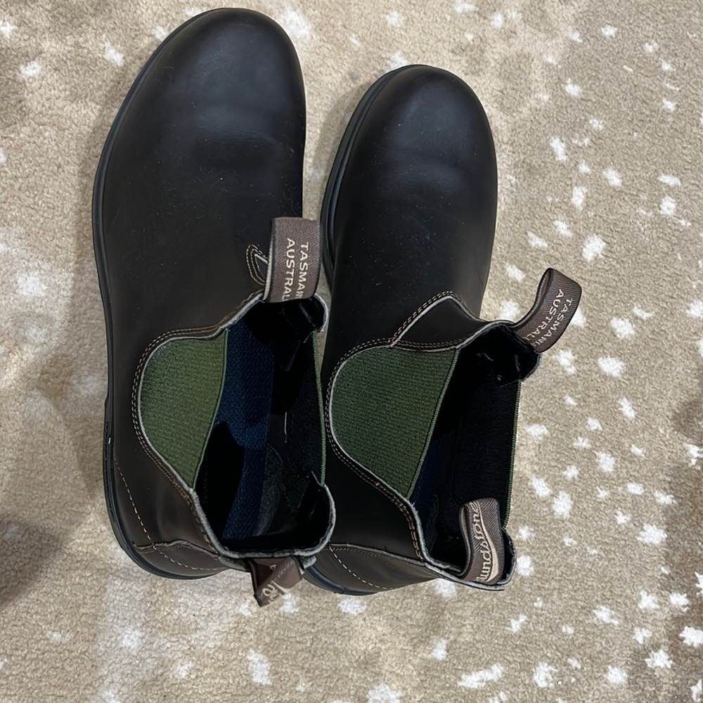 Blundstone men’s brown boots from Australia in UK size 13, US size 14